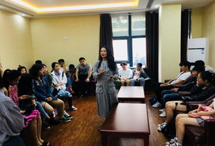 走近職場，助力起航 16市場營銷專業師生赴句容市農產品電子商務創業園調研學習